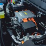 Teknologi Aki: Mengapa Baterai Masih Jadi Andalan Mobil Listrik?