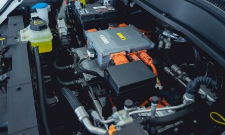 Teknologi Aki: Mengapa Baterai Masih Jadi Andalan Mobil Listrik?