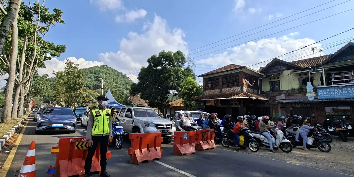 One Way Di Berlakukan Imbas Lonjakan Kendaraan Arah Ciwidey