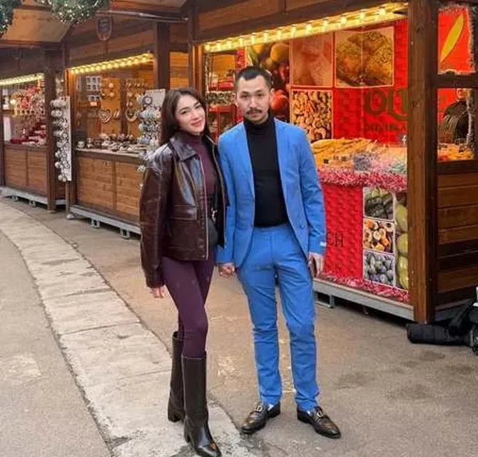 Angel Karamoy Lepas Gusti Ega, Cinta Kandas Di Santorini