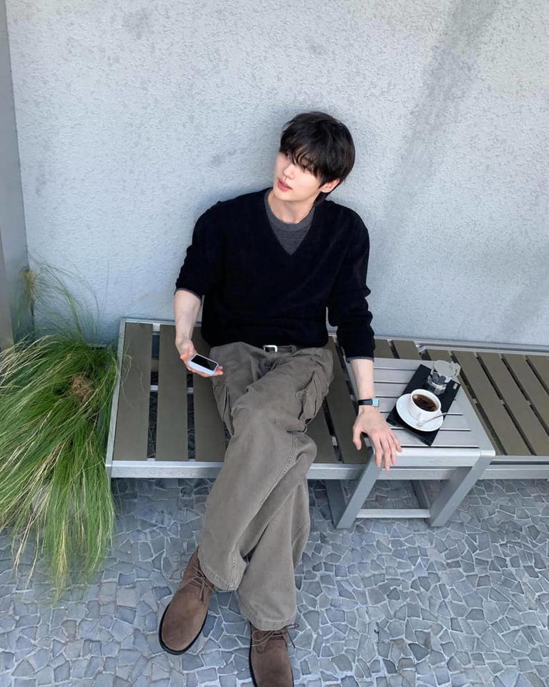 Byeon Woo Seok Dan Rahasia Gaya Hangout Effortlessly Cool
