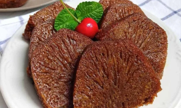 Kuliner Tradisional Kue Sarang Semut, Manis Dan Legit