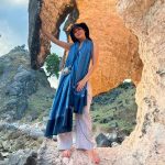 Liburan Naysilla Mirdad Di Pantai Boa Rote, Pesona Laut Biru