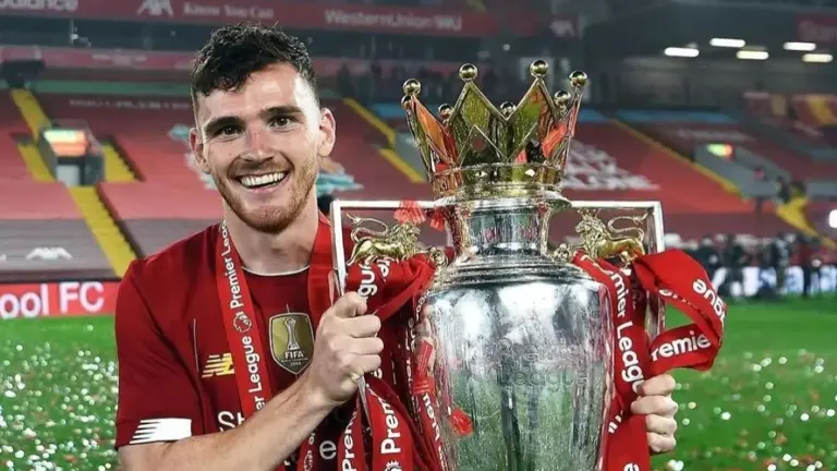 Transfer Panas: Tottenham Datangkan Robertson