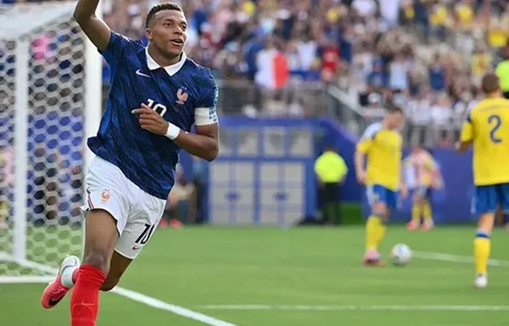 Emosi Tak Terbendung! Gill Jelaskan Aksi Kontroversial Ke Mbappe