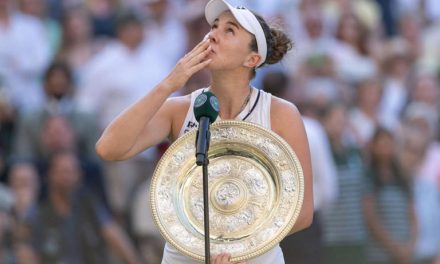 Comeback Luar Biasa! Linda Noskova Ukir Sejarah Di Wimbledon