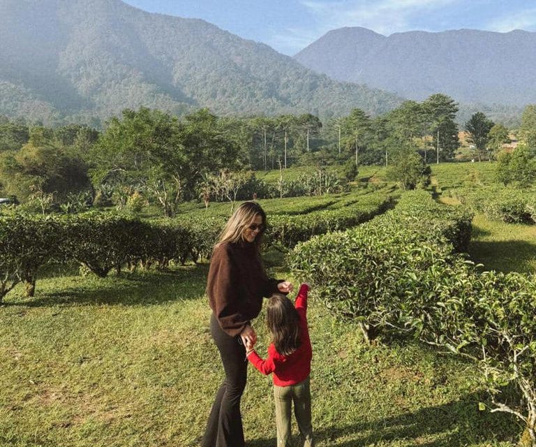Simple Tapi Bahagia! Gaya Liburan Raisa Dan Keluarga Di Puncak