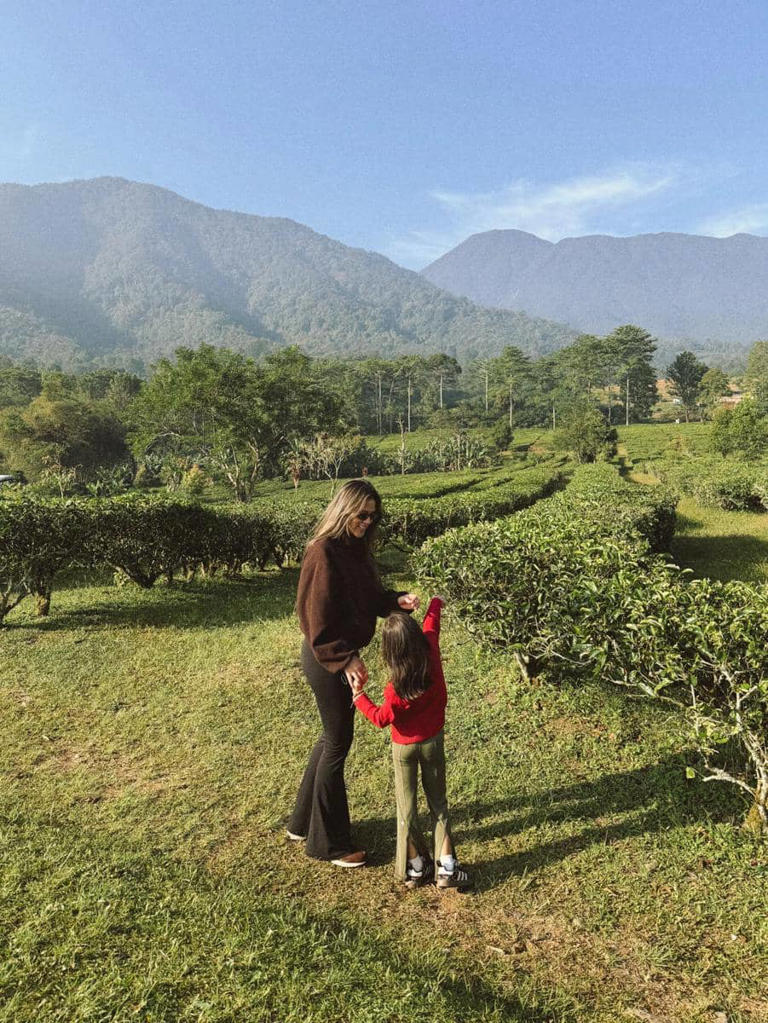 Simple Tapi Bahagia! Gaya Liburan Raisa Dan Keluarga Di Puncak