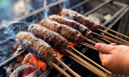 Sate Buntel Legendaris! Keunikan Sate Kambing Khas Solo