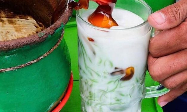 Bukan Es Biasa! Es Dawet Manis Gurih Jadi Pelepas Dahaga