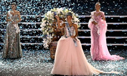 Joheirry Mola, Pendidik Berhasil Raih Mahkota Miss World 2026