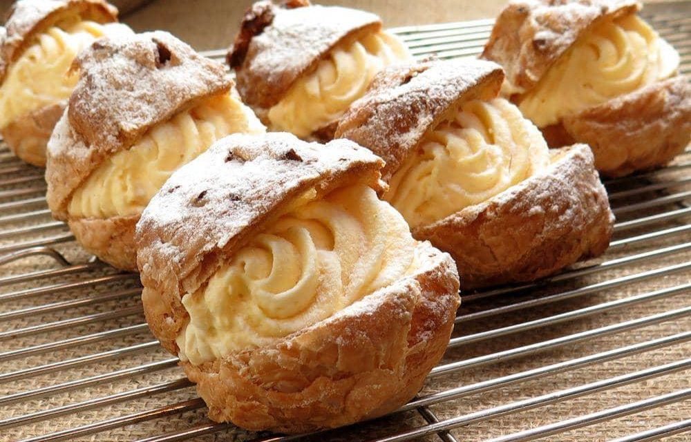 Manis Maksimal! Kue Sus Lembut Dengan Vla Vanila Yang Lumer