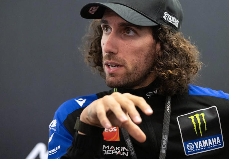 Usai Terjatuh! Alex Rins Adu Mulut Dengan Marshal Di Mandalika