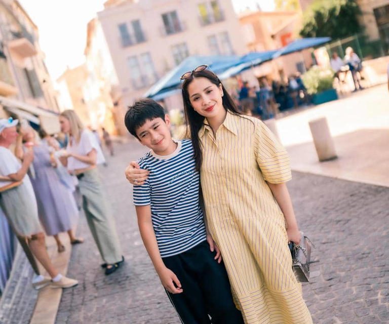 Keliling Prancis! Nagita Dan Rafathar Seru-Seruan Di Saint-Tropez