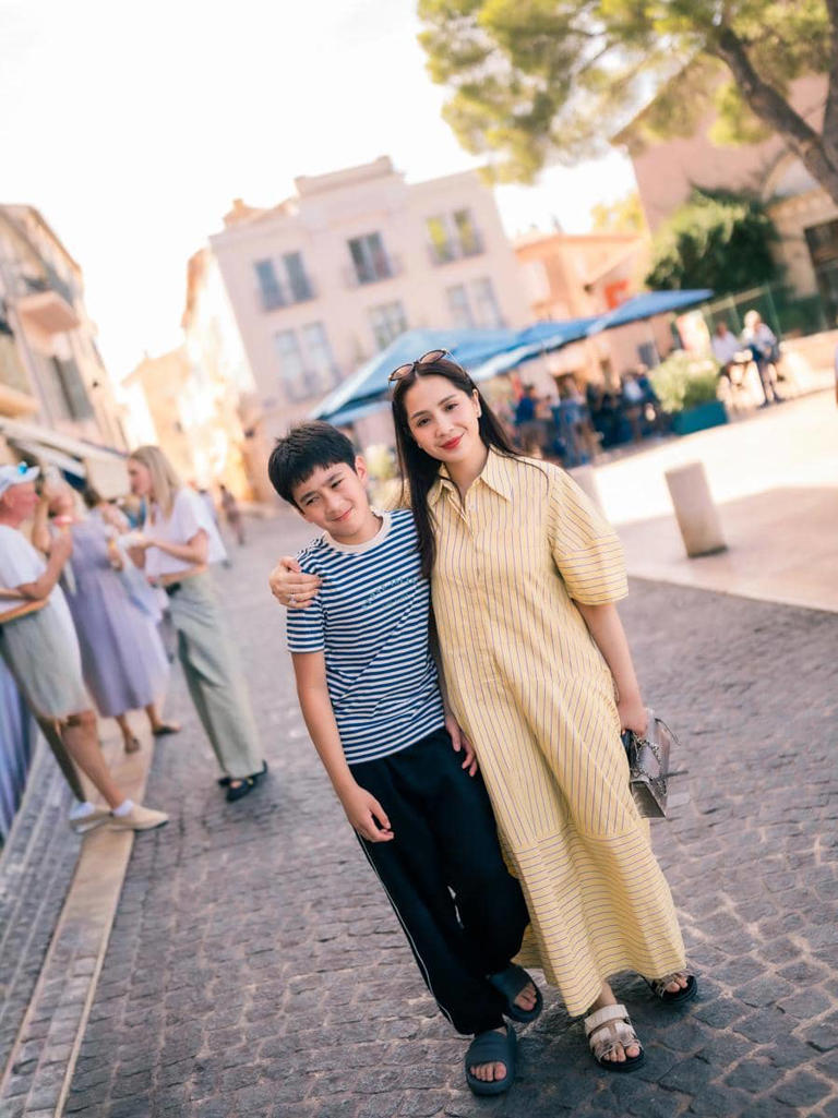 Keliling Prancis! Nagita Dan Rafathar Seru-Seruan Di Saint-Tropez